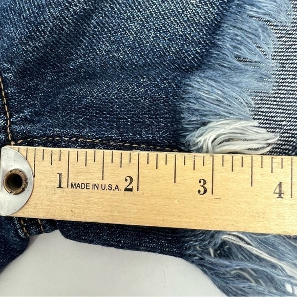 NWT KanCan Junior Women’s MOM Blue Jean Shorts Sz 1 Button Fly Distress Stretch - Picture 11 of 11